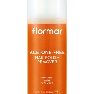 Provides a perfect nail polish removal opportunity with the omega oil extract in its formula,