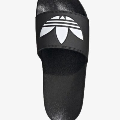These men's slides are light and comfortable, with an extra-soft footbed that cradles the foot. The