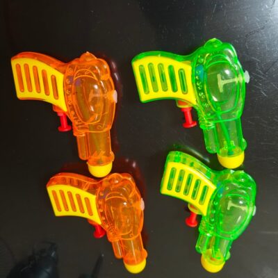 4pcs per pack , the color is random ship