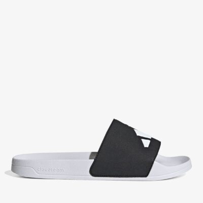 These adidas Adilette slides are your new best friend. Ideal for the shower, the pool deck or